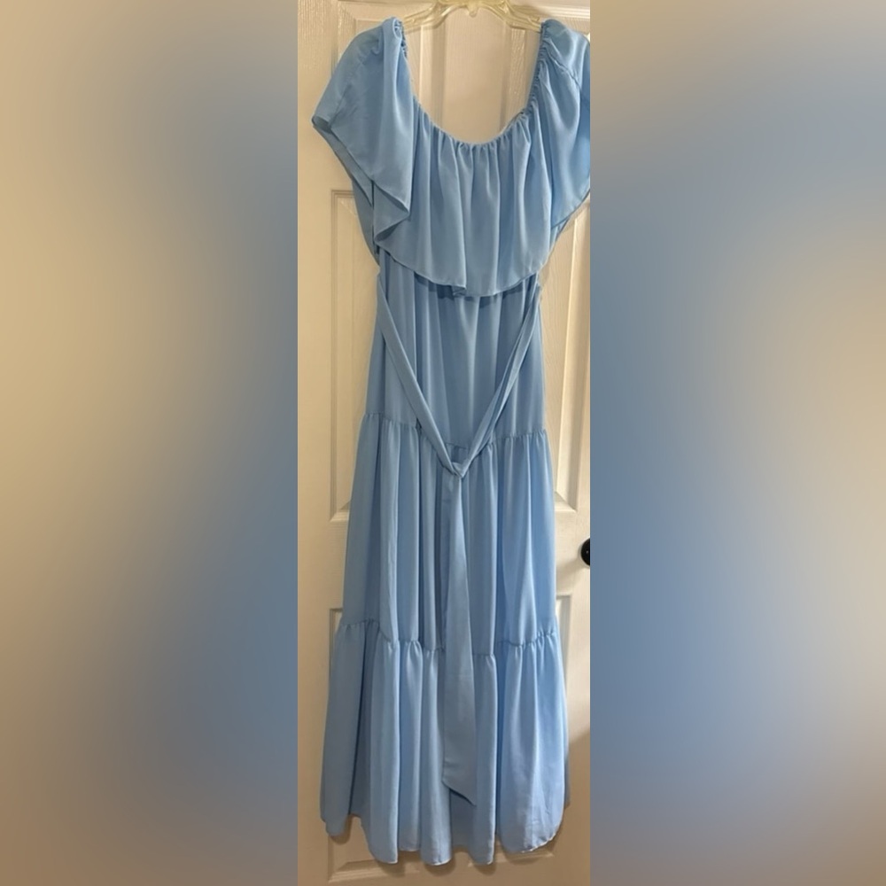 Elegant Light Blue Dress NWT Size Large